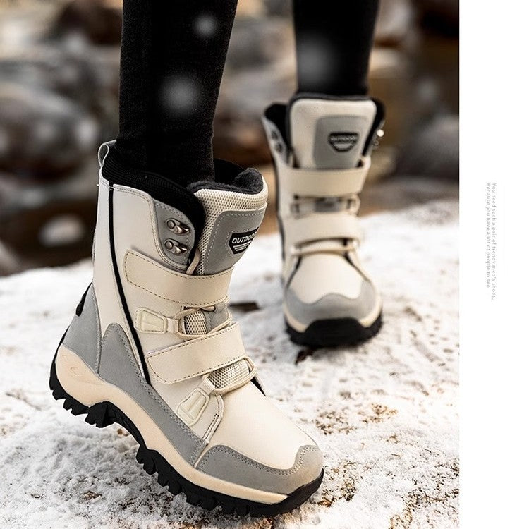 Snow boots with women's warm and padded lining