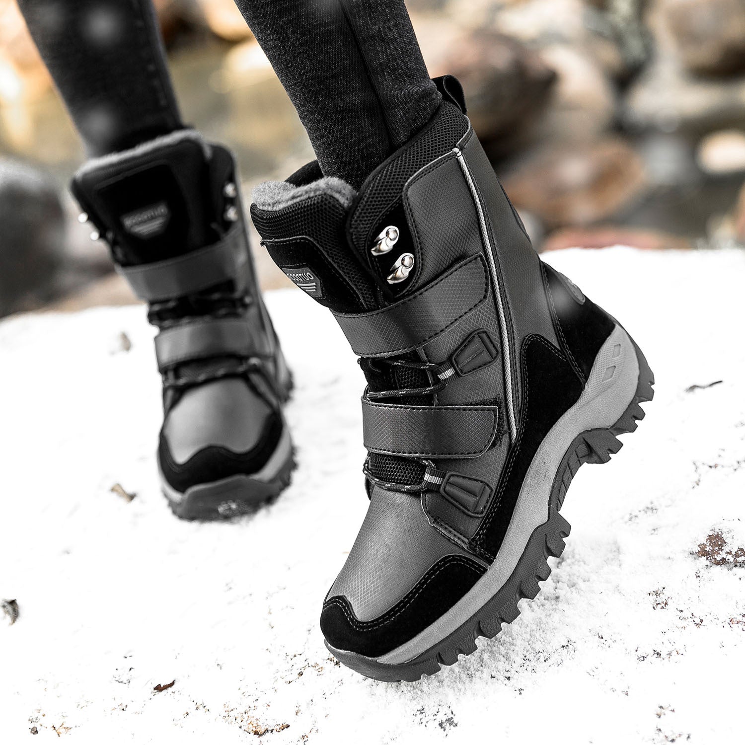 Snow boots with women's warm and padded lining